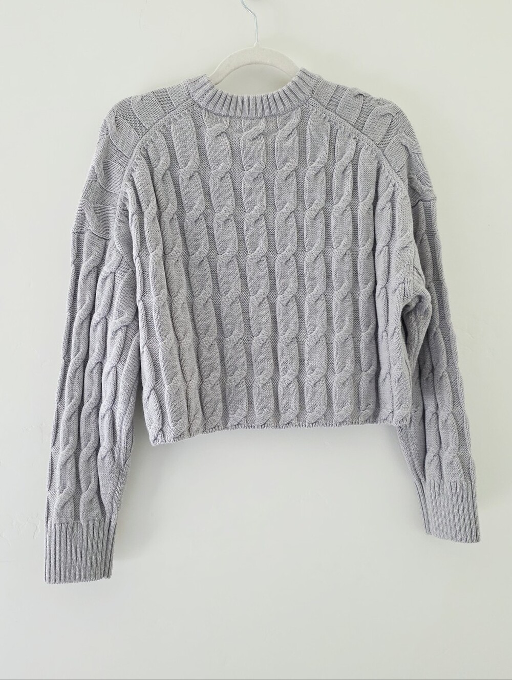 Babaton Aritzia 100% Wool Cable Knit Cropped Grey Sweater Women's Size S - Picture 8 of 8